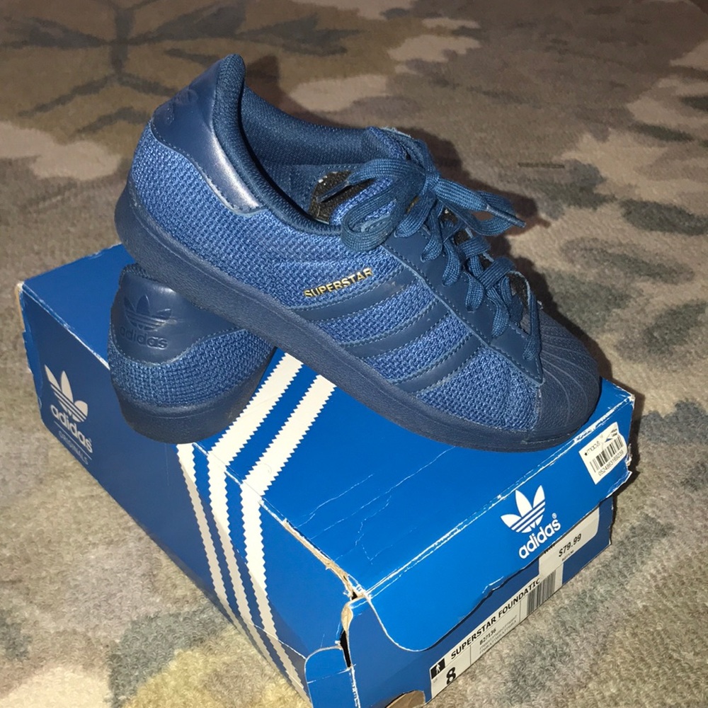 Adidas Sneakers